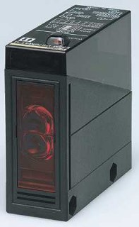 Cảm biến quang E3JM-DS70M4T-G     