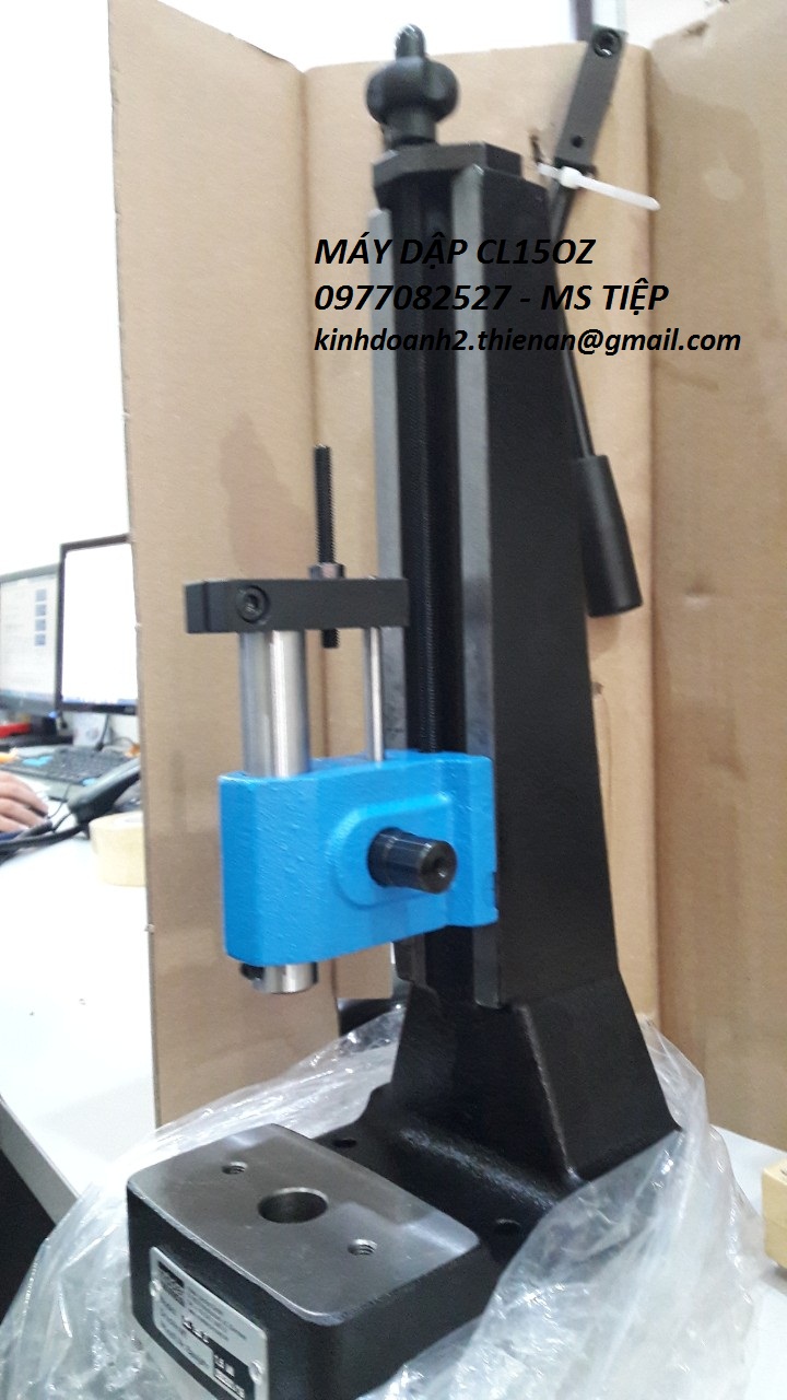 Máy dập lỗ kim loại CL150Z