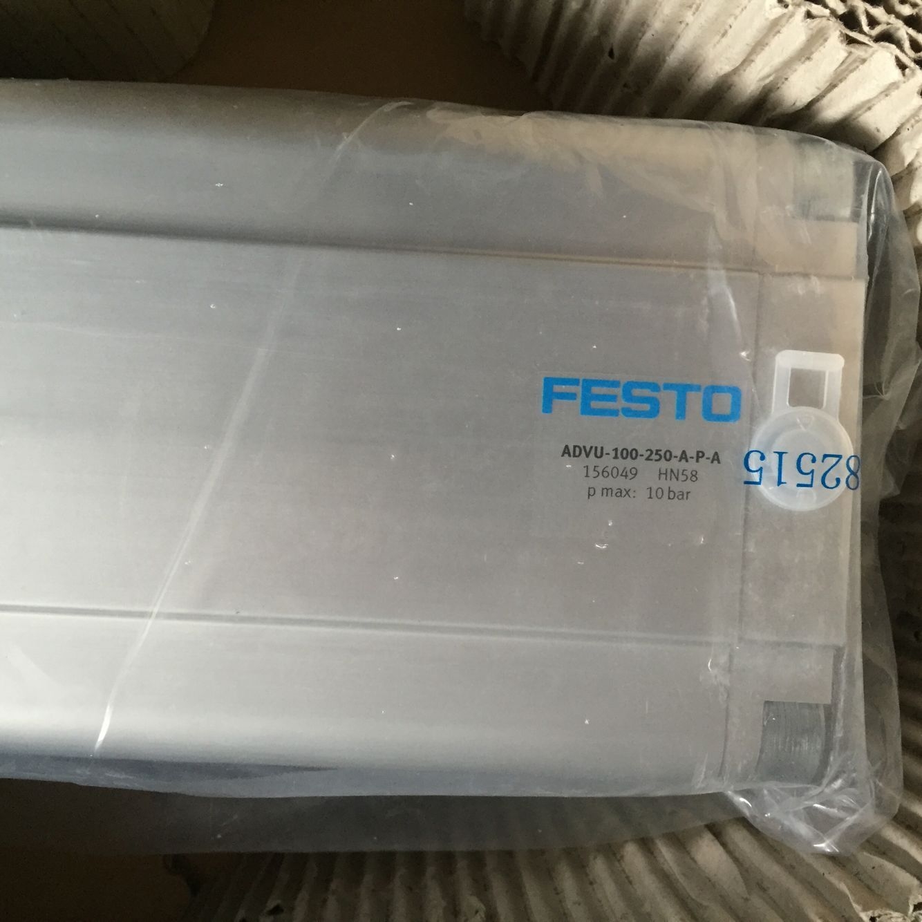 Xy lanh FESTO ADVU-100-250- A-P-A 156049