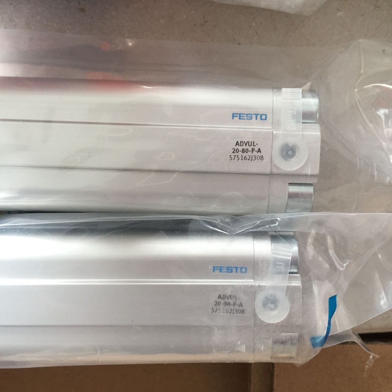 Xy lanh FESTO ADVUL-20-80-P-A 575162