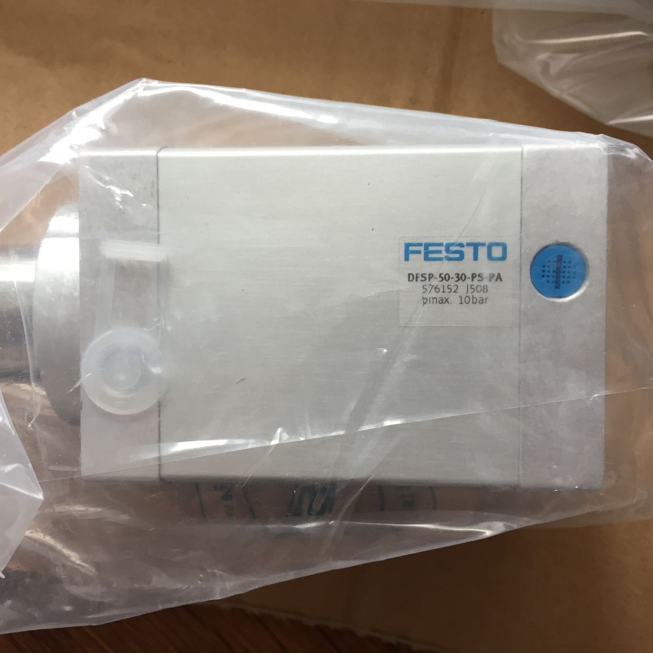 Xy lanh FESTO DFSP-50-30-PS-PA 576152
