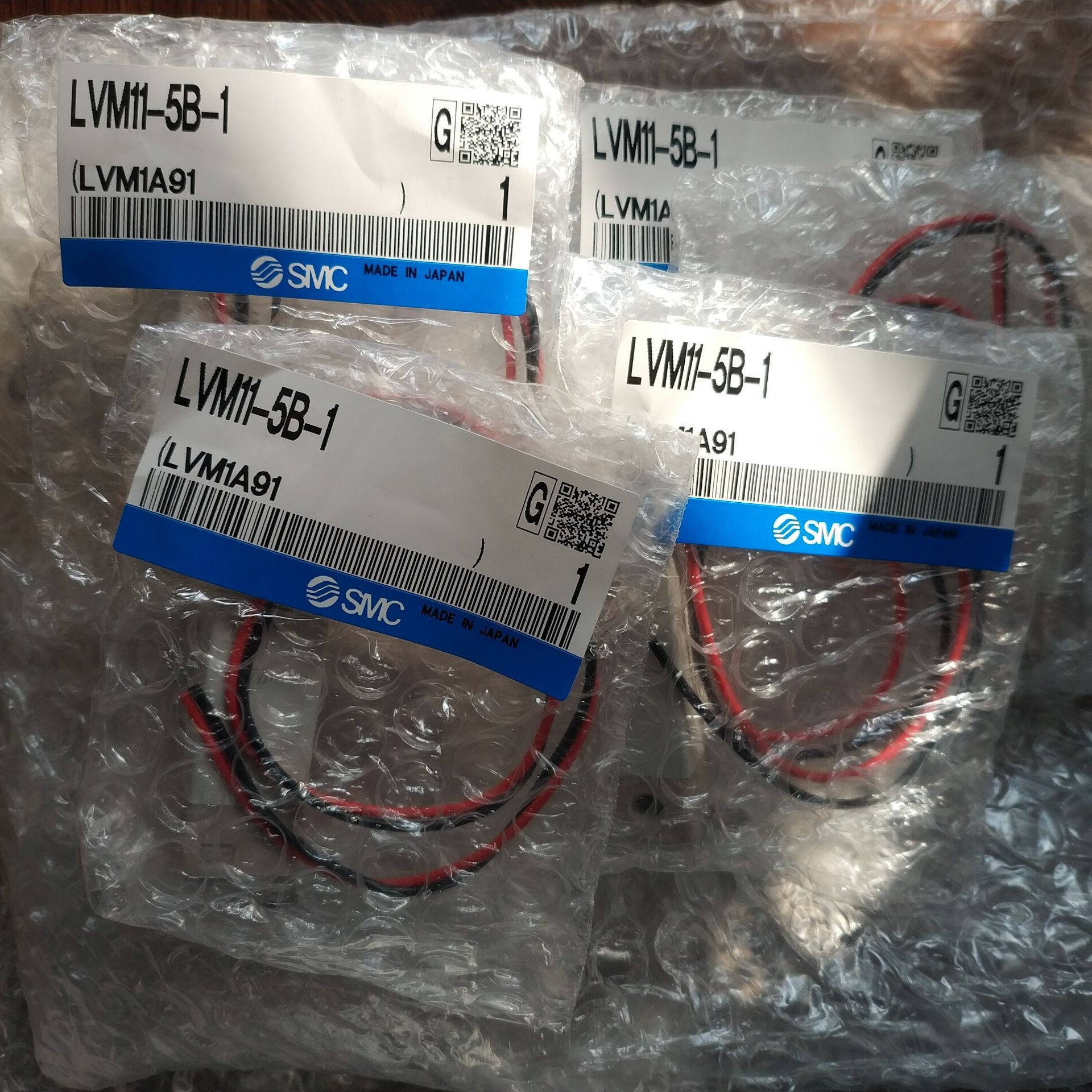 Van điện từ SMC LVM11-5B-1