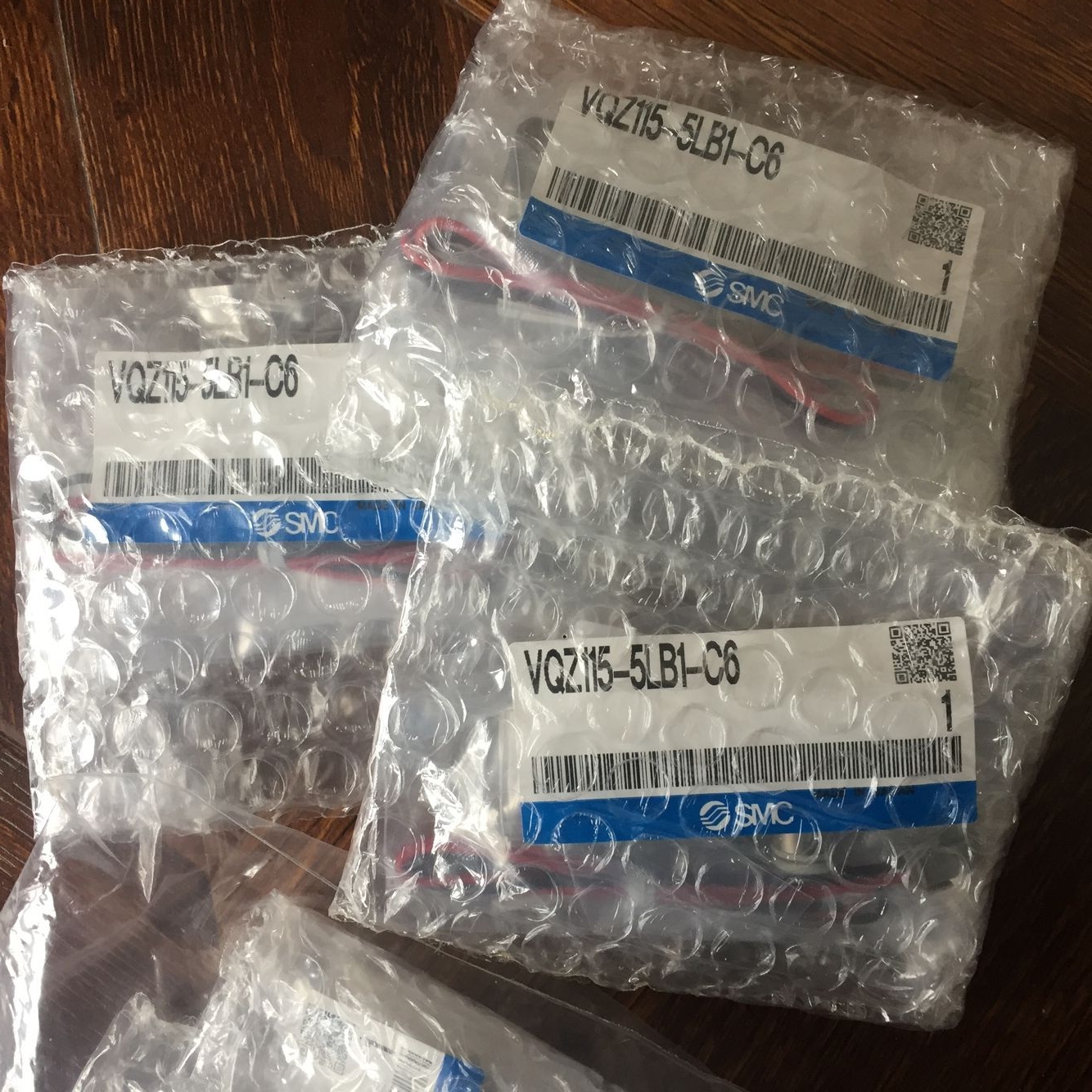 Van điện từ SMC VQZ115-5BL-C6