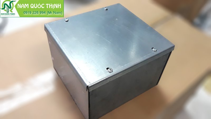 Hộp thép Pullbox trung gian dùng thi công hệ thống điện