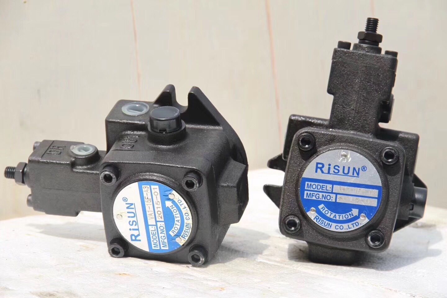 Bơm thủy lực VA1-15F-A3