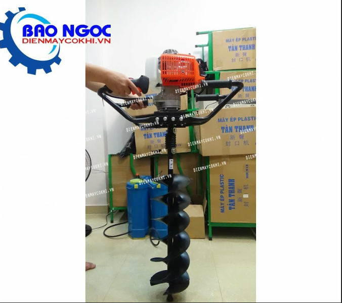 Máy khoan lỗ trồng cây