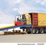 cầu dẫn lên container