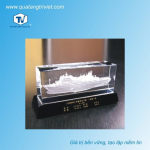 Chặn giấy pha lê