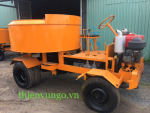 máy trộn tự hành 9 bao xi măng